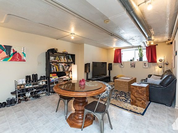 5th image of 3614 N Greenview Ave #B