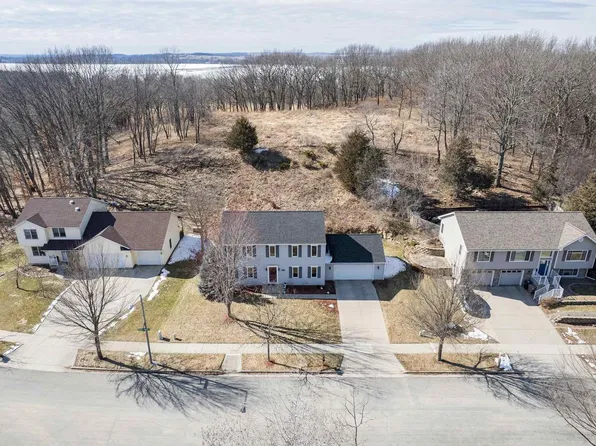 4102 Meadow Valley Drive, Madison, WI 53704