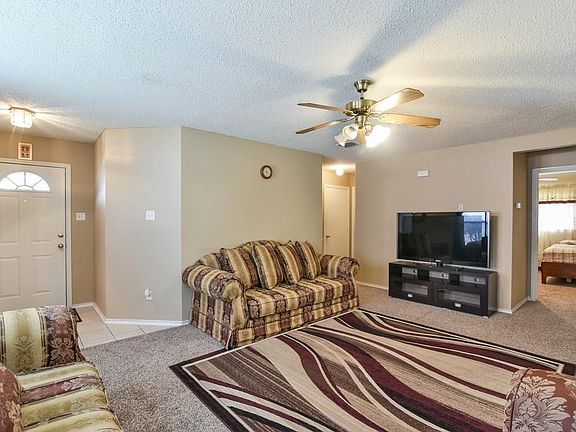 3rd image of 2208 Delaford Dr