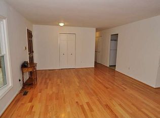 713 N Sterling Blvd, Sterling, VA 20164