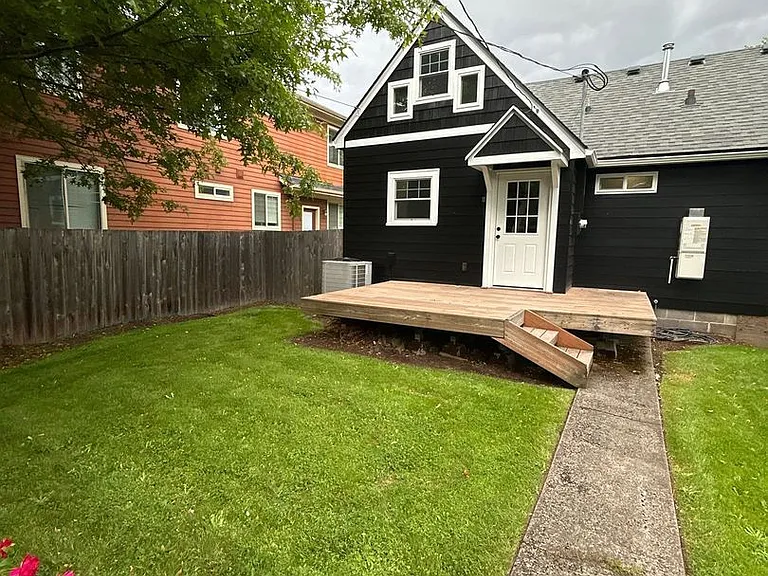 422 SW 9th St — Photo 23