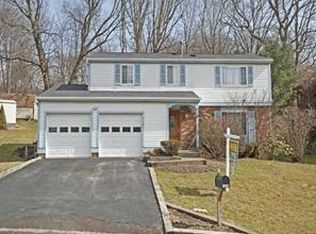 1616 Harvest Hill Dr, Pittsburgh, PA