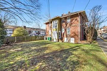 536 Hawthorne Ln — Photo 24