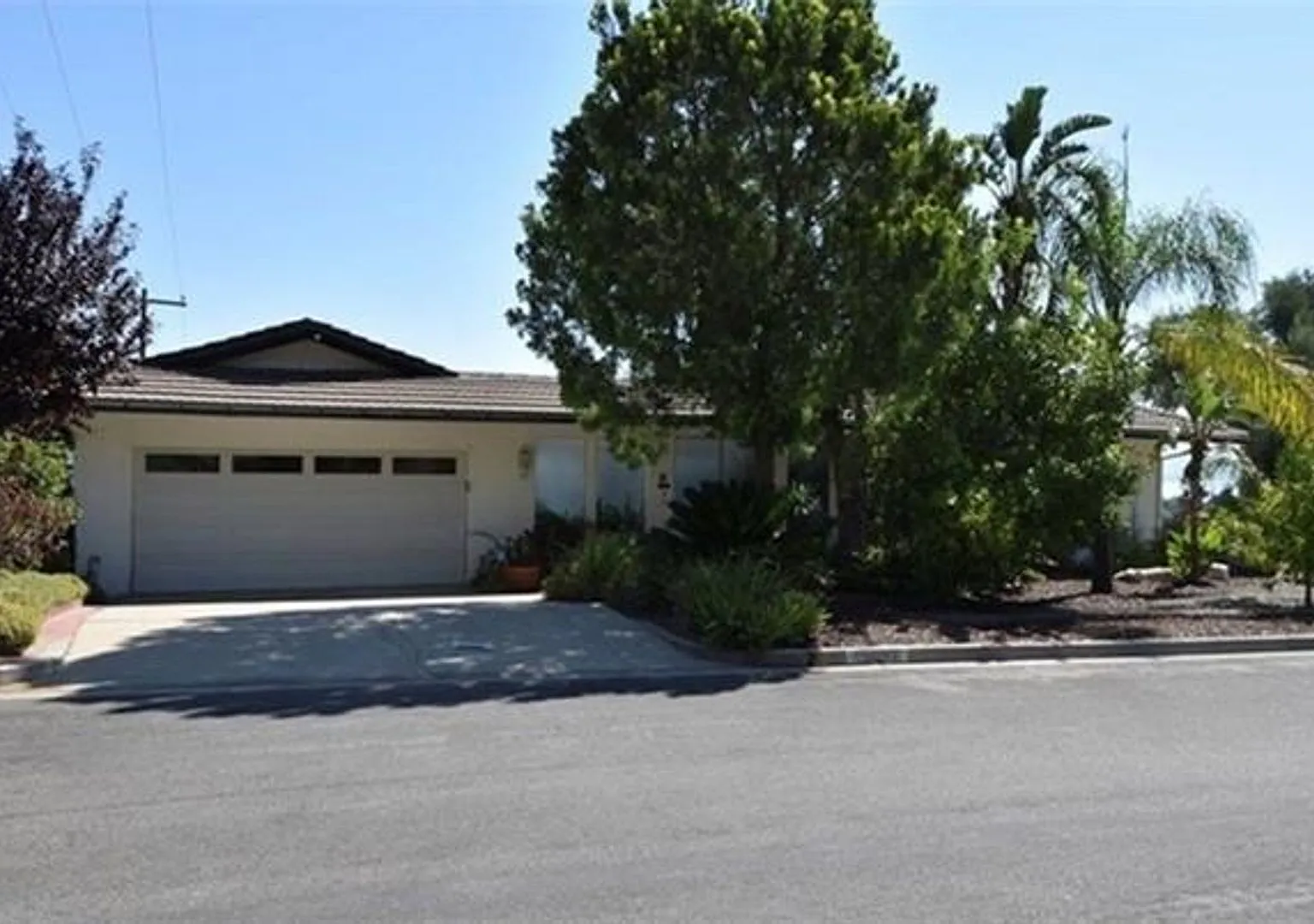 Rare multi-generational home — Photo 1