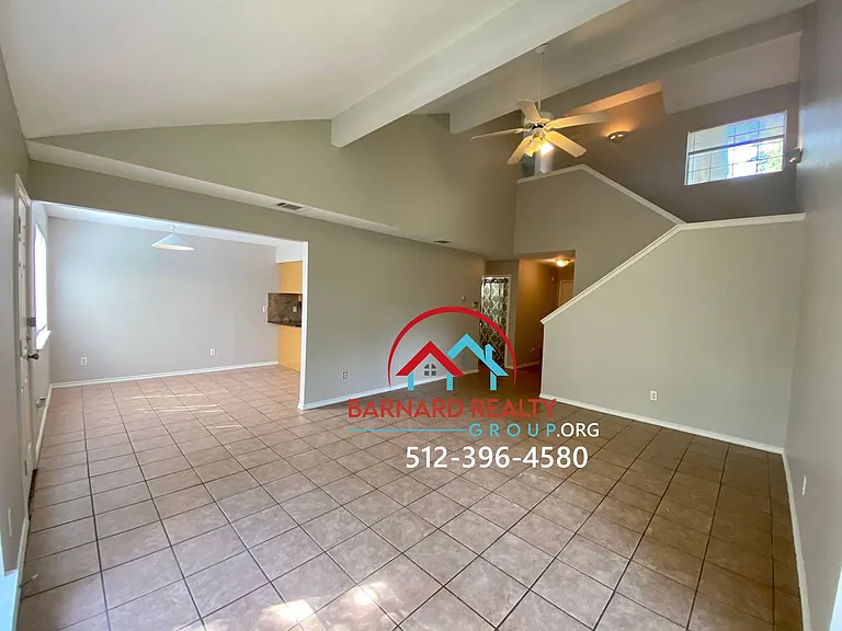 123 Crest Dr — Photo 3