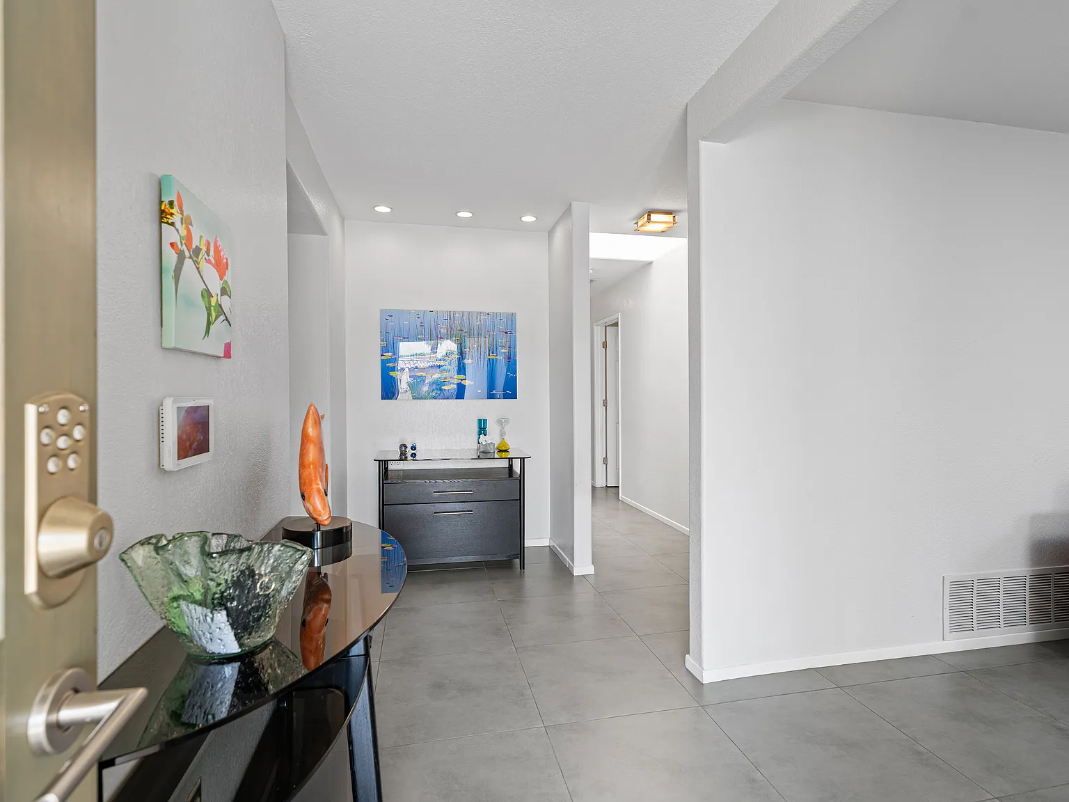 3 bed, 1875 sqft, $4,500 — Photo 1