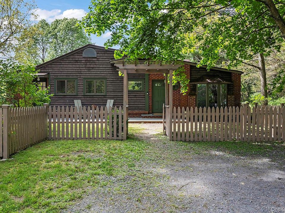 1st image of 608 Lake Road