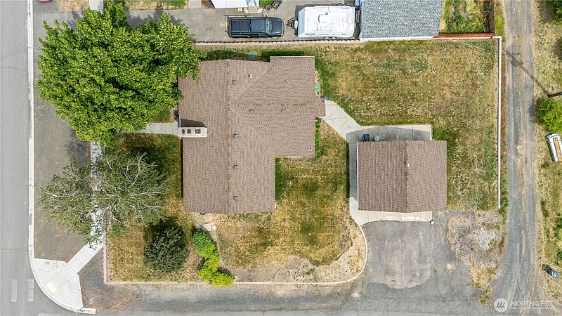2nd image of 308 2nd Ave