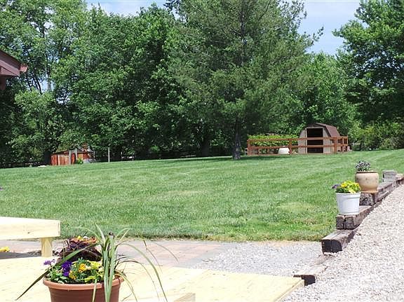 5th image of 3746 Charlotte Dr