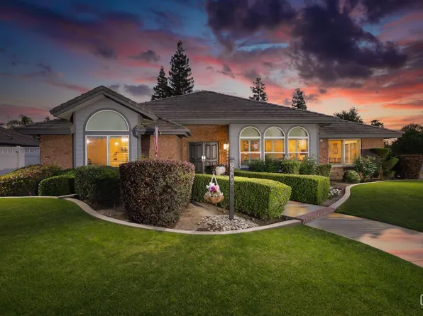 9205 McInnes Blvd, Bakersfield, CA 93311