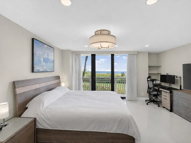 3000 N Ocean Dr #2F — Photo 15