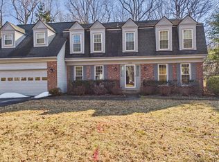 10298 Dunn Meadow Rd, Vienna, VA 22182