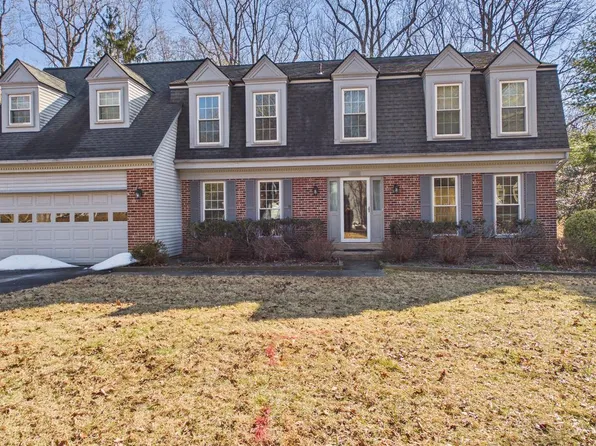 10298 Dunn Meadow Rd, Vienna, VA 22182