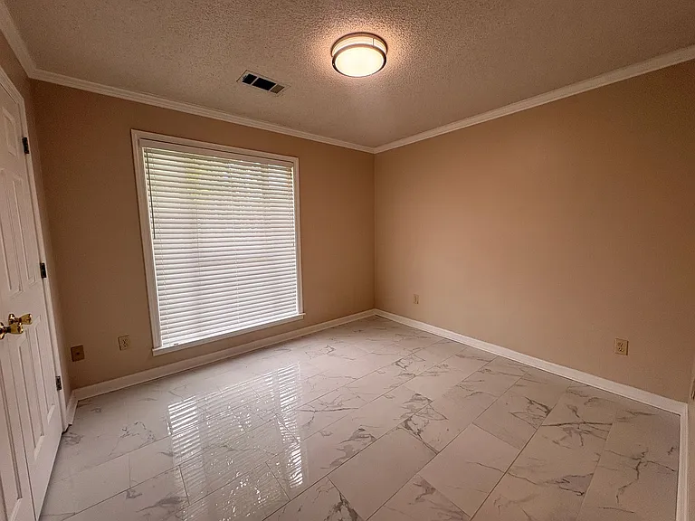 390 N Ericson Rd — Photo 15