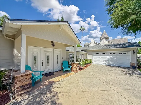 23433 Hatteras St, Woodland Hills, CA 91367