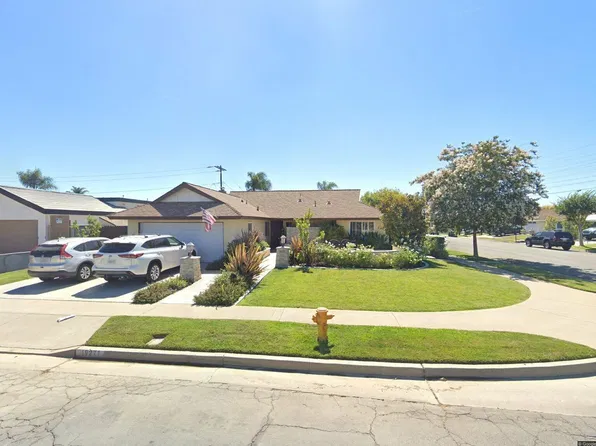 19271 Tobago Ln, Huntington Beach, CA 92646