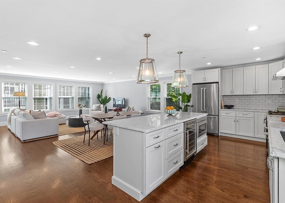 1st image of 15 Sparhawk St #4