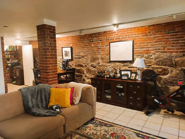 63 Chandler St #B — Photo 3