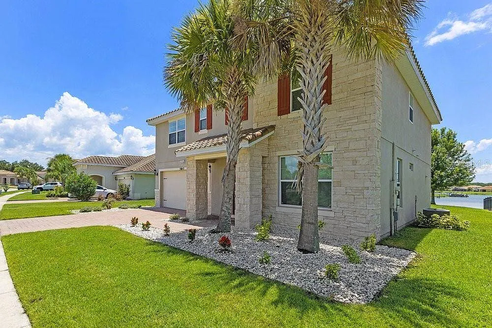 5 bed, 3.0 bath, 2814 sqft, $3,000 — Photo 3