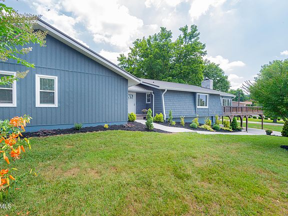 4th image of 8046 Teague Way
