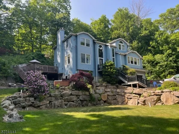 516 Old Homestead Dr, Vernon Twp., NJ 07422