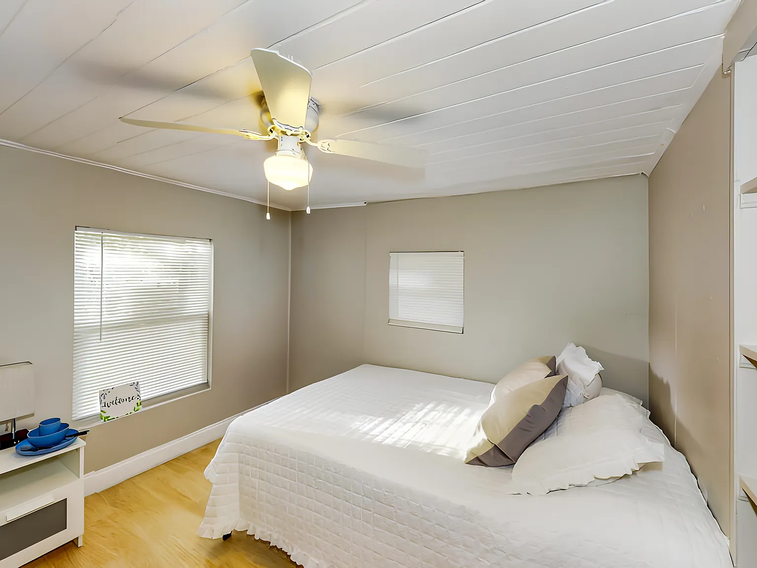 4 bed, 2.0 bath, 1278 sqft, $819 — Photo 3