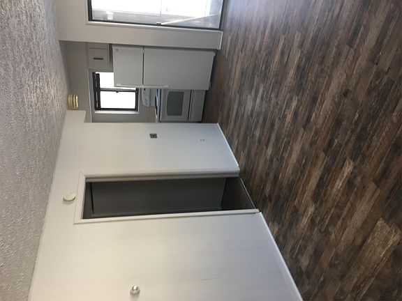 4th image of 144 N Lapeer St APT 34
