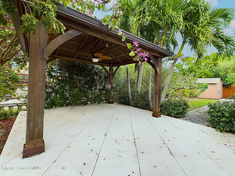 1202 Yacht Club Blvd — Photo 4