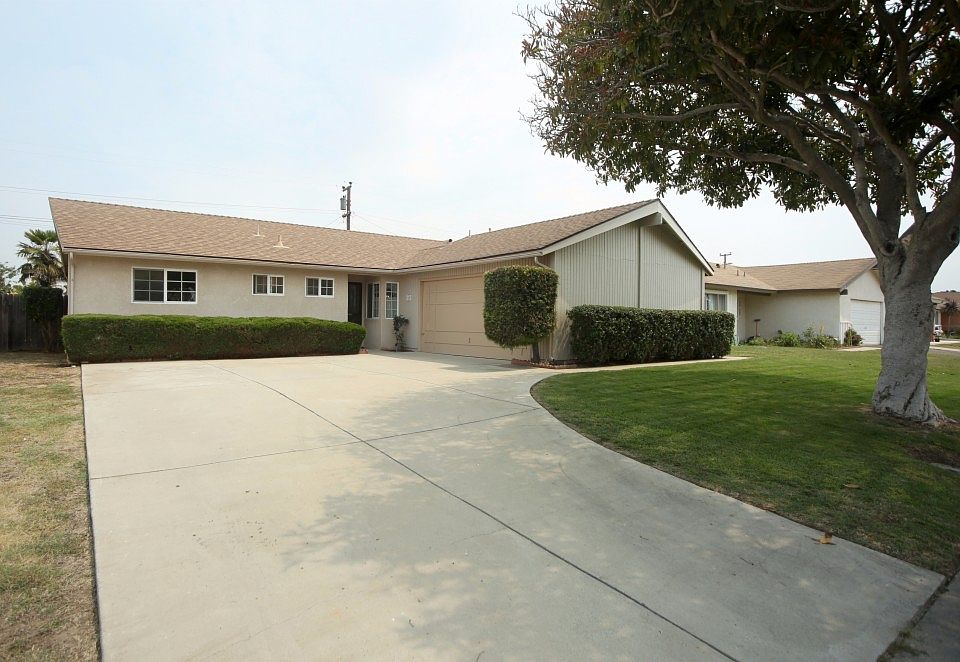 1st image of 519 E Lee Dr