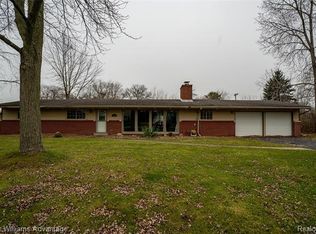 3551 Newgate Dr, Troy, MI