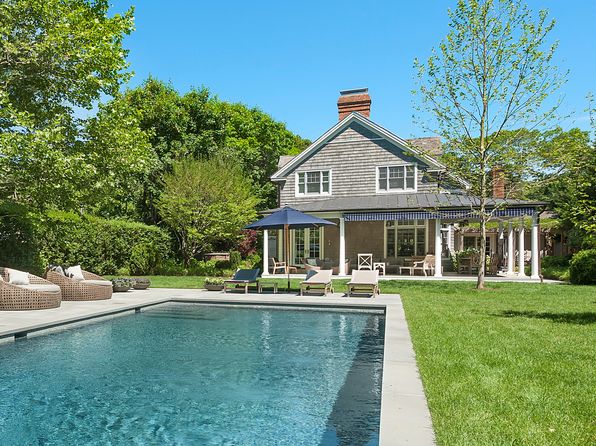 27 Wainscott Stone Rd