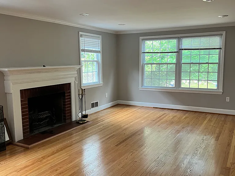 4127 45th St NW — Photo 3