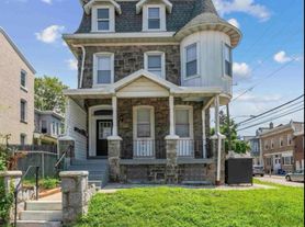 401 Lyceum Ave, Philadelphia, PA