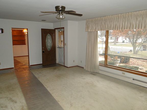 4th image of 205 E Porter Ave