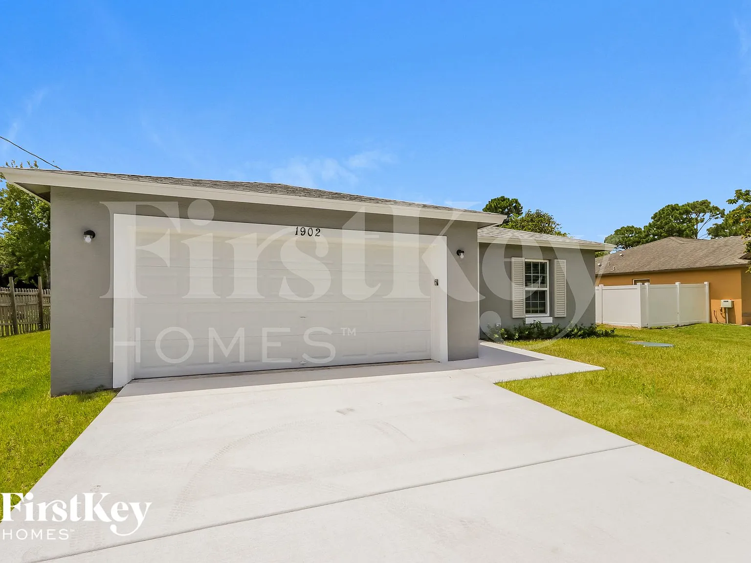 4 bed, 2.0 bath, 1833 sqft, $2,750 — Photo 2