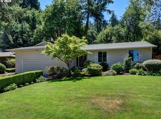 2050 Greentree Rd, Lake Oswego, OR 97034