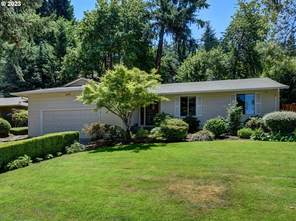 2050 Greentree Rd, Lake Oswego, OR 97034