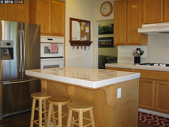 4th image of 2040 Lynwood Way