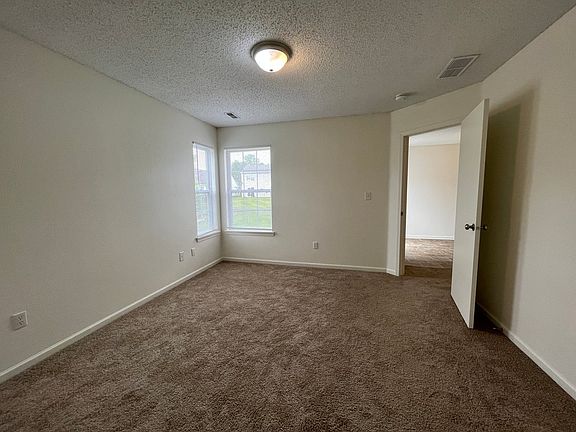 4th image of 4210 Village Trace Blvd