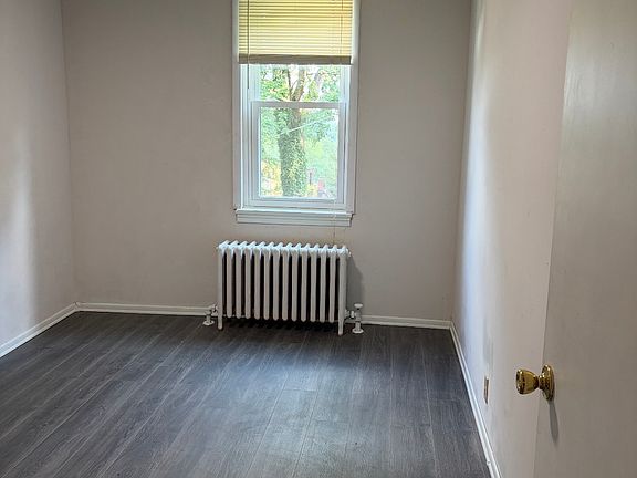 3rd image of 1714 Center Ave