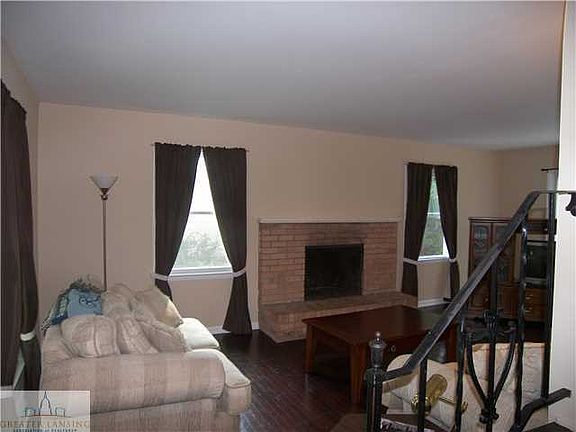 4th image of 2697 E Linden St