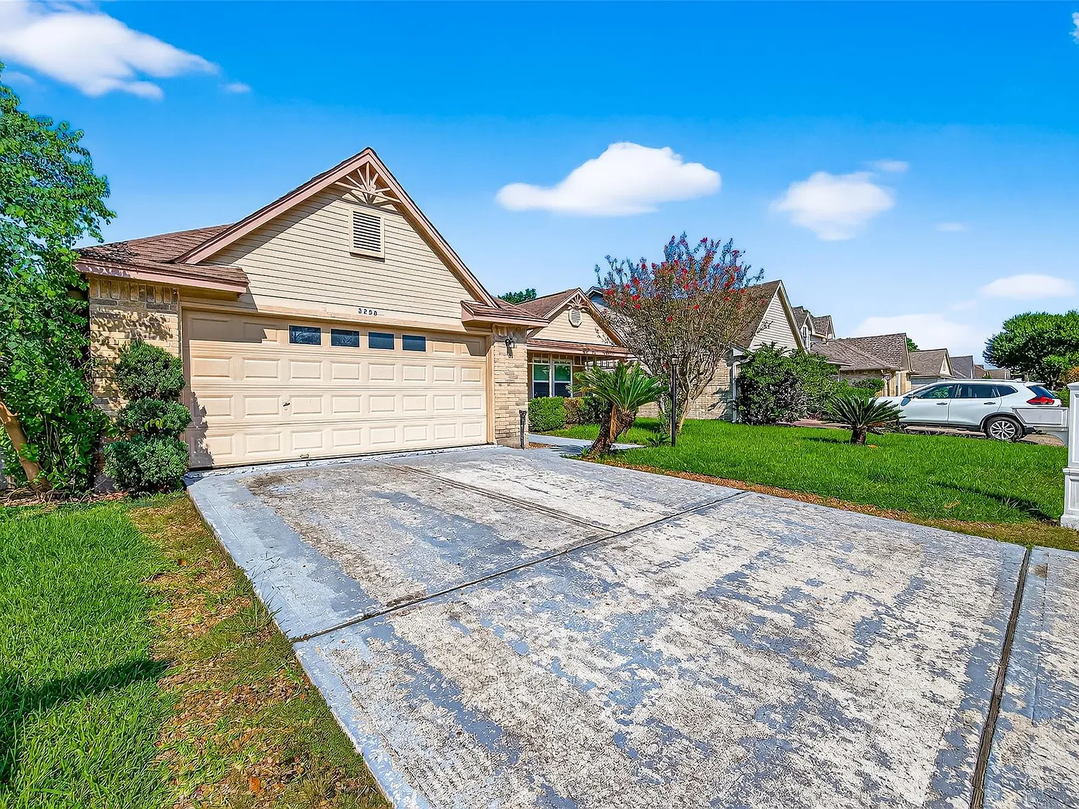 3 bed, 2.0 bath, 1777 sqft, $1,750 — Photo 3