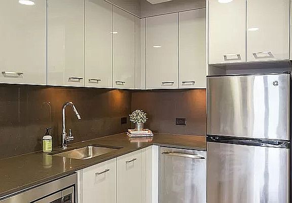 4th image of 275 Greene Ave Floor 2