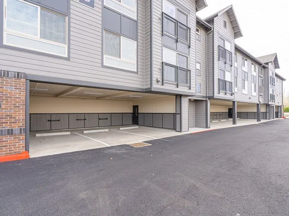 Market Village Apartments, 1650 NE Market Dr #204, Fairview, OR 97024