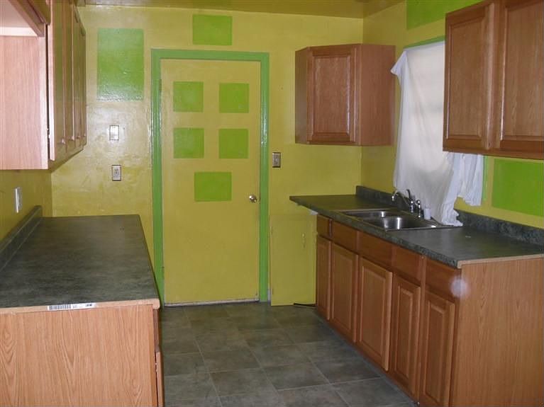 2nd image of 1432 Stoddard St