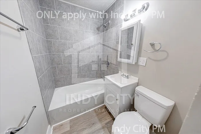 3220 E 34th St — Photo 18