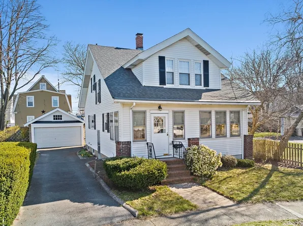 235 Billings St, Quincy, MA 02171
