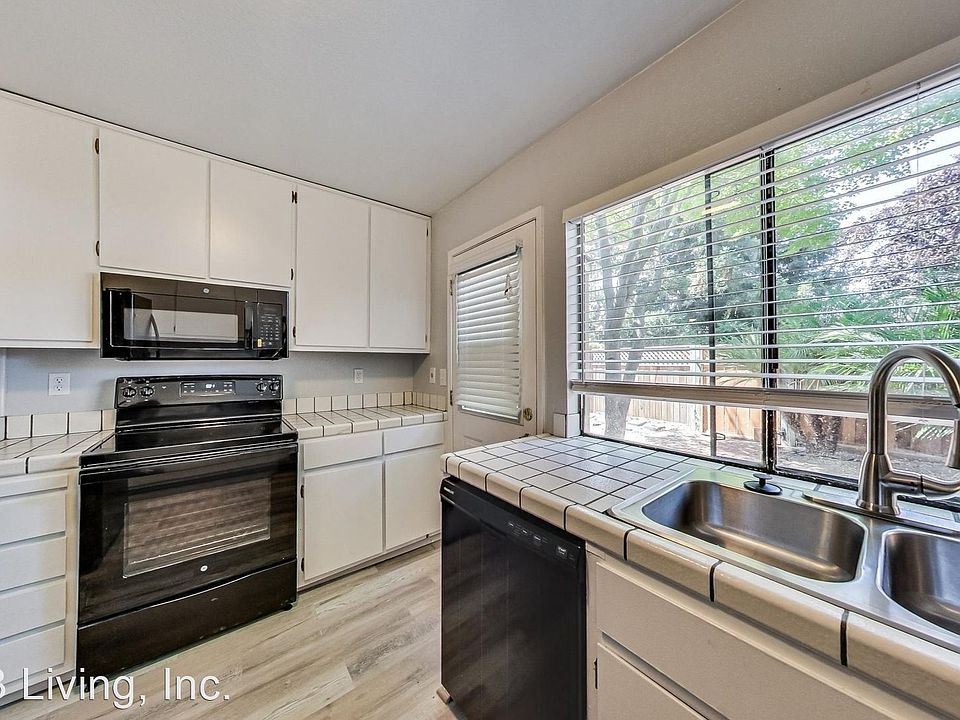 1st image of 6562 Copperwood Cir