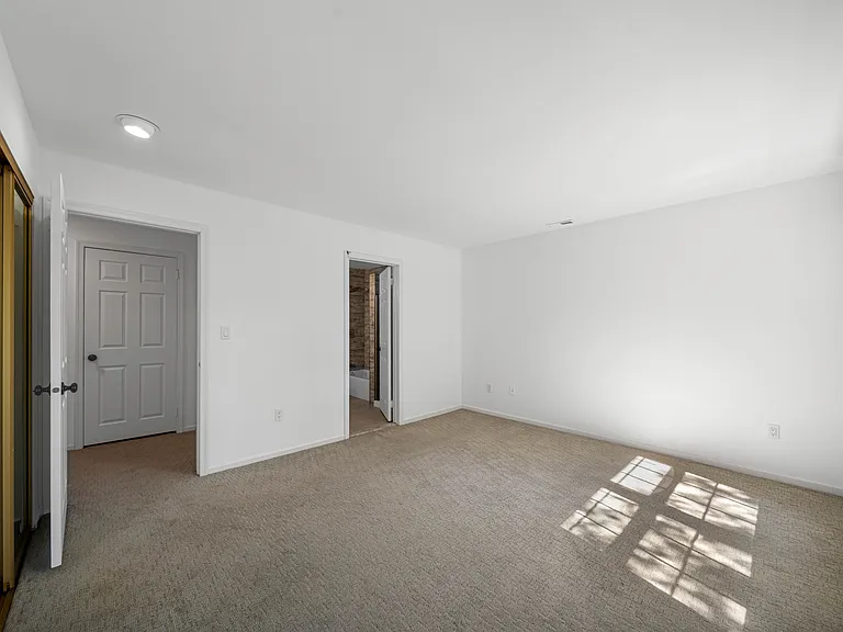 764 Charles Ct — Photo 24