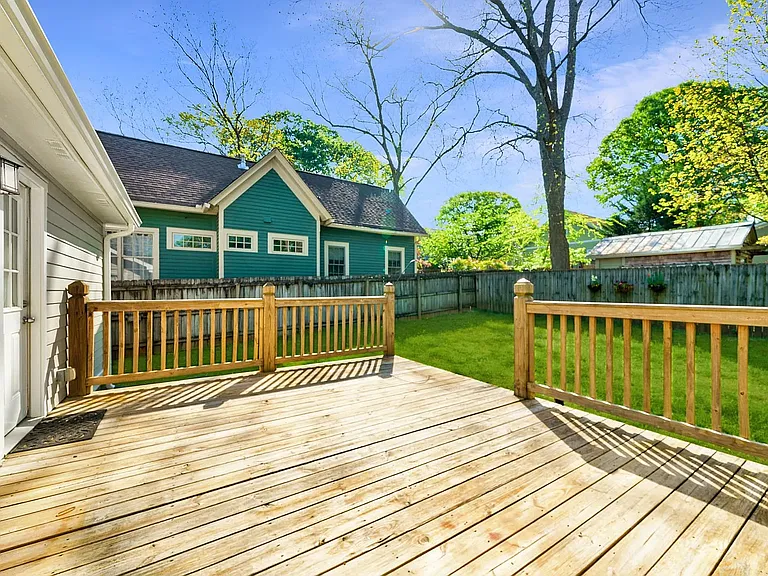 1253 Oak Grove Ave — Photo 5